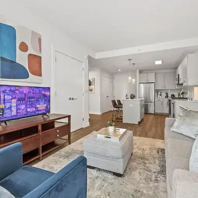 Luxury Modern Apartment Near Stamford Station