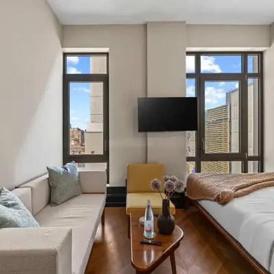 Freeman 1201 by Rove Travel - Studio with Shared Amenities