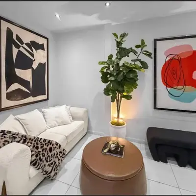 Superb 4-bedroom apartment 1 block from Central Park in vibrant New York City