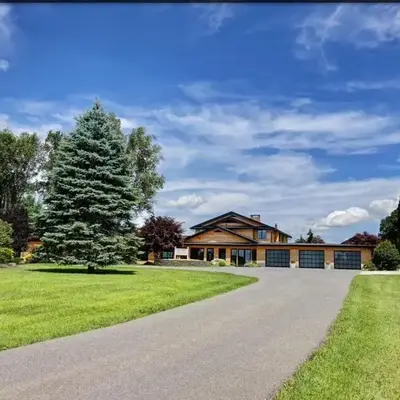 Longpond House