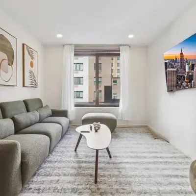 Stylish 2-Bedroom Near Central Park - Laundry - Elevator