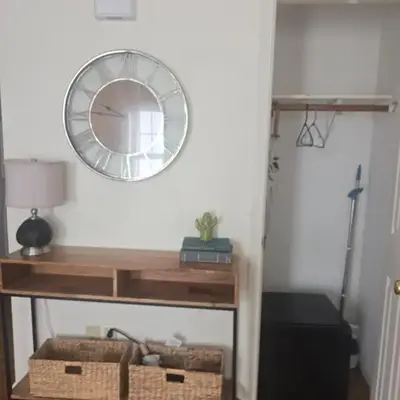 Cozy Private Suite Near Train to NYC