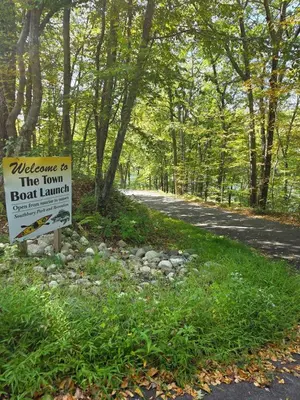 a sign on the side of a road at Perch, for work or wandering the Litchfield Hills in Southbury