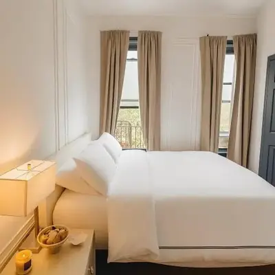 Elegant Upper East Side Studio Retreat Near Central Park and The Met