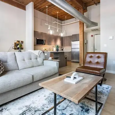 Landing Stylish 1BD Gym Courtyard