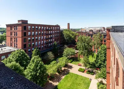 an overhead view of a garden in a city at Landing Stylish 1BD Courtyard in Springfield