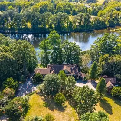 Governors Mansion on the Hudson - Saratoga Riverside Estate