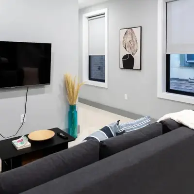 Quick NYC Access with Free Parking Two Bedrooms Near NYC