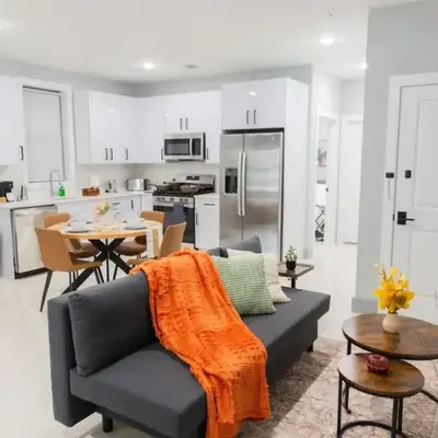Easy Access to Times Square and Metlife Stadium Free Parking