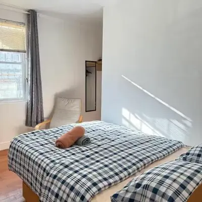 Cozy private room in downtown Flushing