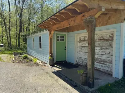 Gallery image of Little House on the River in Salem