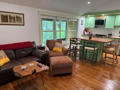 Gallery image of Little House on the River in Salem