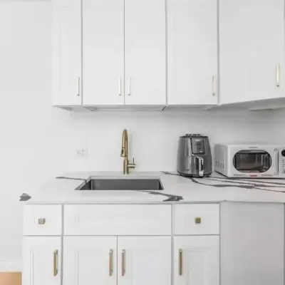 Bright Luxury 3-Bedroom Apartment in East Village