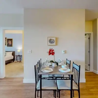 Stylish Home With Free ParkingZA