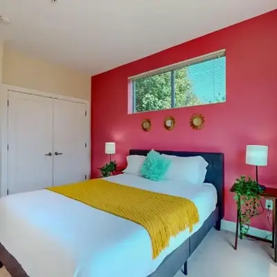 Cozy Modern Home Free Parking