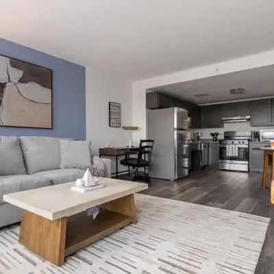 Landing Chic 1BD Pool Game Room