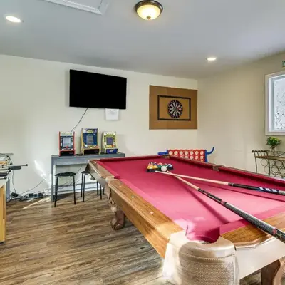 Steps to Lake! Family Haven with Hot Tub in Poconos