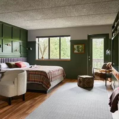 Hunter Lodge