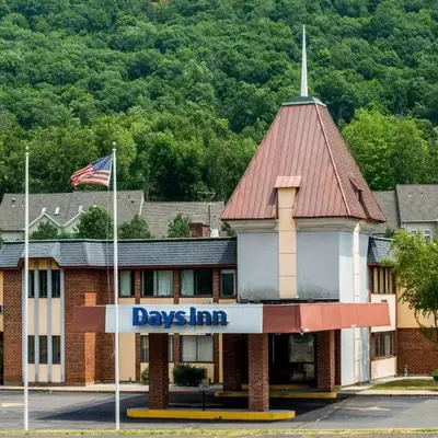 Days Inn by Wyndham Berlin Meriden