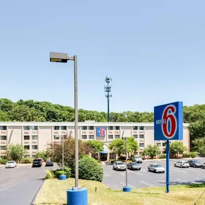 Motel 6-Milford