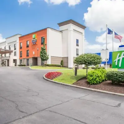 Holiday Inn Express & Suites - Albany Airport - Wolf Road by IHG