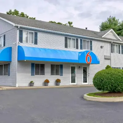 Motel 6 Bethel
