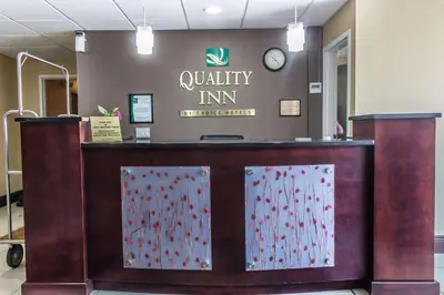 a cashier counter in a dental office at Quality Inn near Mountain Creek in Vernon