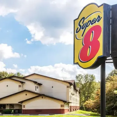 Super 8 by Wyndham East Stroudsburg - Poconos