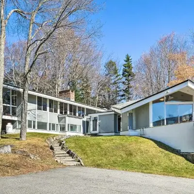 Pristine West Dover Home with Deck and Mountain Views!