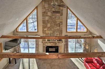 Gallery image of Hike, Ski and Golf Private Poconos Cabin with Deck! in Tobyhanna