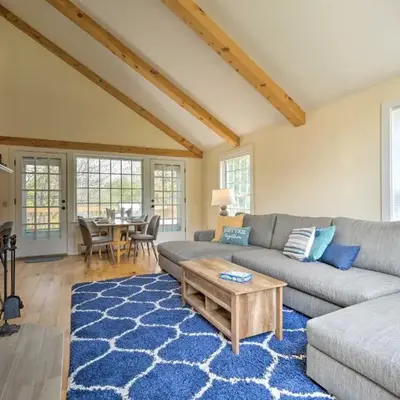 Chic Dover Home with Hot Tub 1 Mi to Golf!