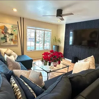 Cozy 4BR 3BA Home- Train to NYC