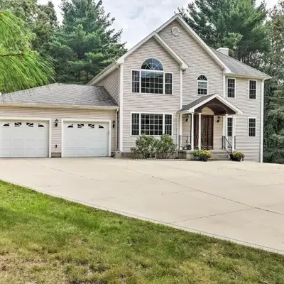 Granby Home with Deck Less Than half Mi to Aldrich Lake!