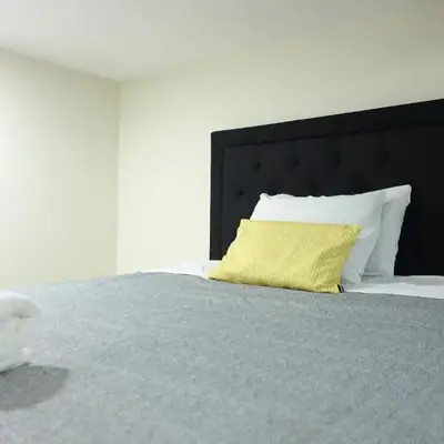Best EWR Airport Studio-Hot Tub-Free Parking
