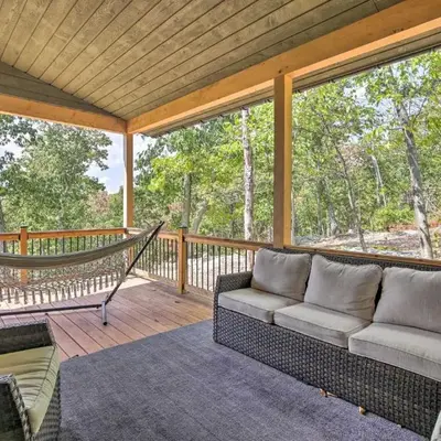 The Glabin Garrison Gem with Hot Tub and Fire Pit