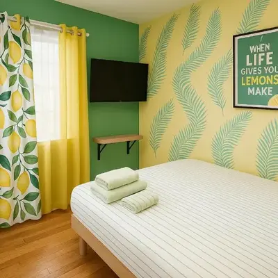 Lemon Vibes room in Guesthouse
