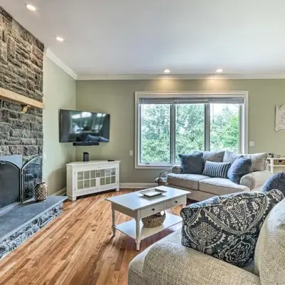 Elegant Middlefield Getaway with Game Room!