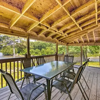 River Views and Covered Deck Susquehanna Home!