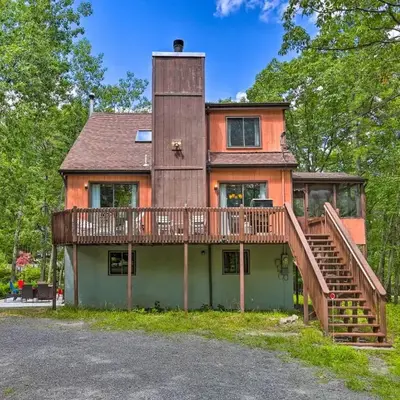 Bushkill House with Deck and Community Amenities!