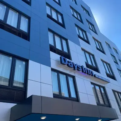 Days Inn by Wyndham Bronx NYC