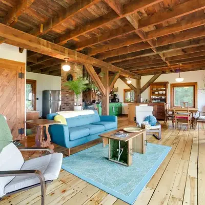 Breathtaking Mtn Views Stylish Rustic Retreat!