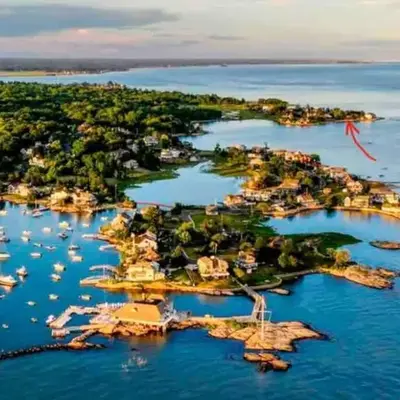 Direct Waterfront 4 Bedroom Beach House With Stunning LI Sound Views & Private Beach