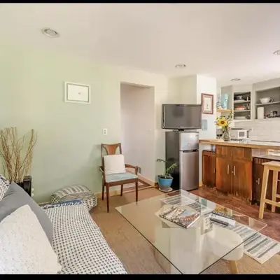 2 bedroom Apt