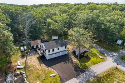 Gallery image of Modern Mohican Lake Abode with Fire Pit and Views in Glen Spey