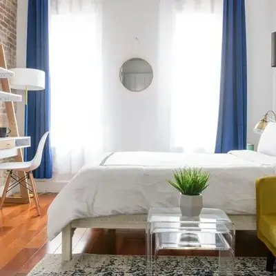 24-18 New Gramercy Studio W D in Unit Fully Reno