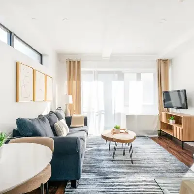 809-5A Gorgeous New 1BR Heart of Midtown