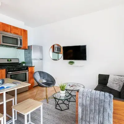 102-1A Best Value 2BR Apt Near Central Park