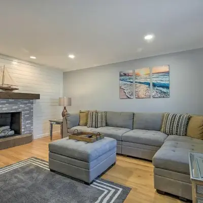 Modern Middletown Retreat