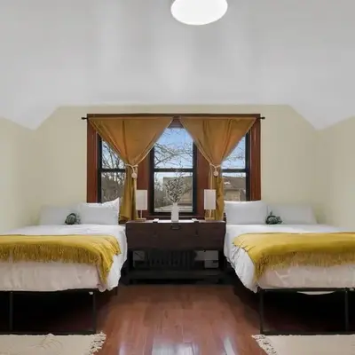 Golden Gem in Heart of East Rock Quiet 3BR Near DT and Yale