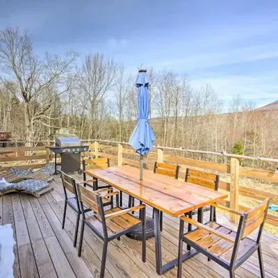 Catskills Cottage with Deck